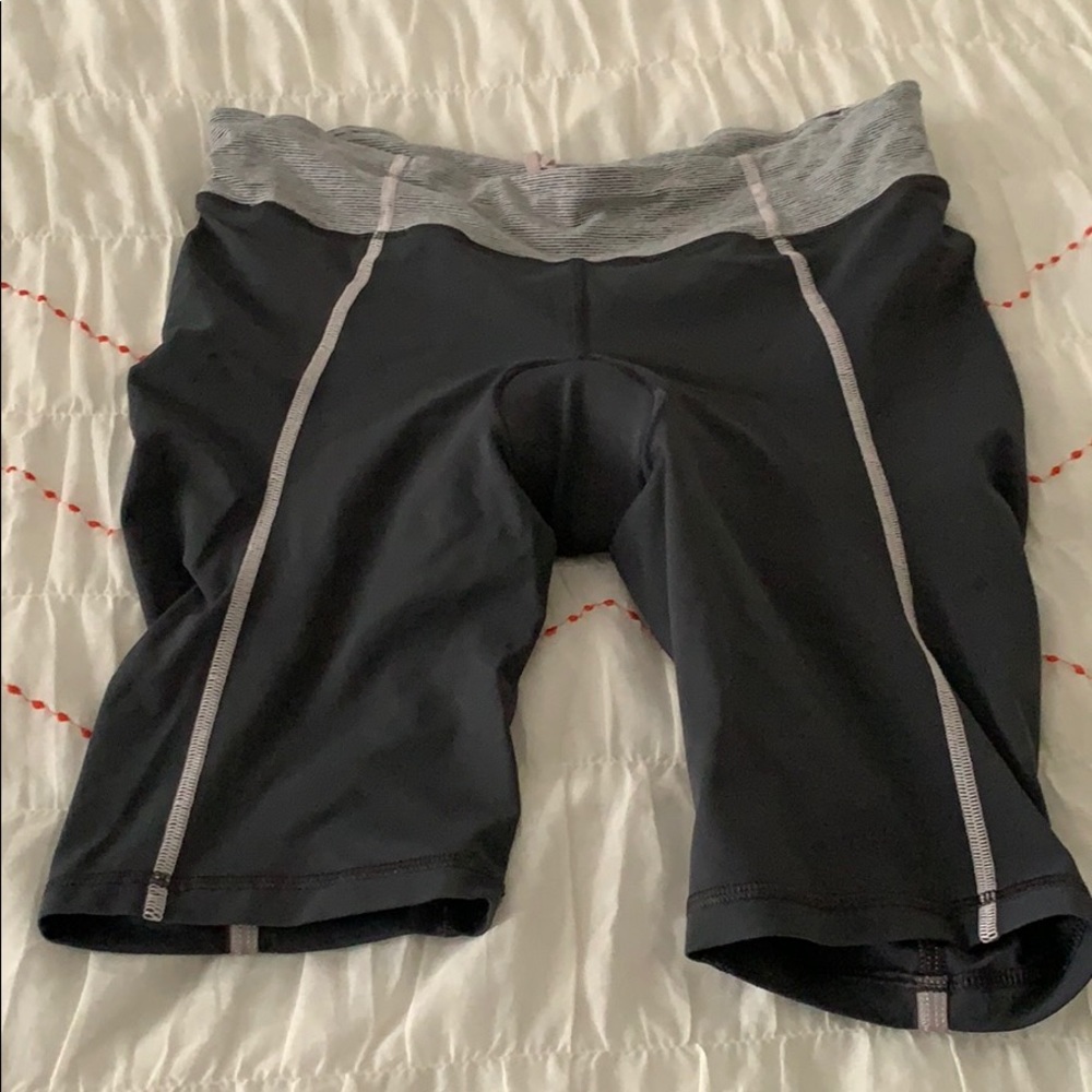 Lululemon spinning shorts